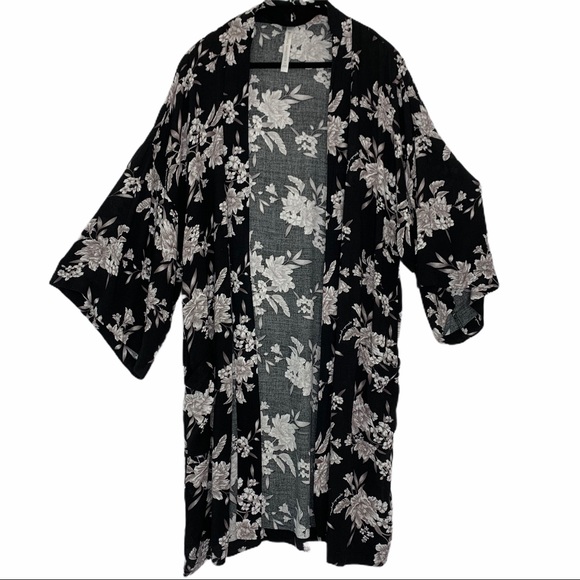 Spiritual Gangster Tops - Spiritual Gangster Maya kimono